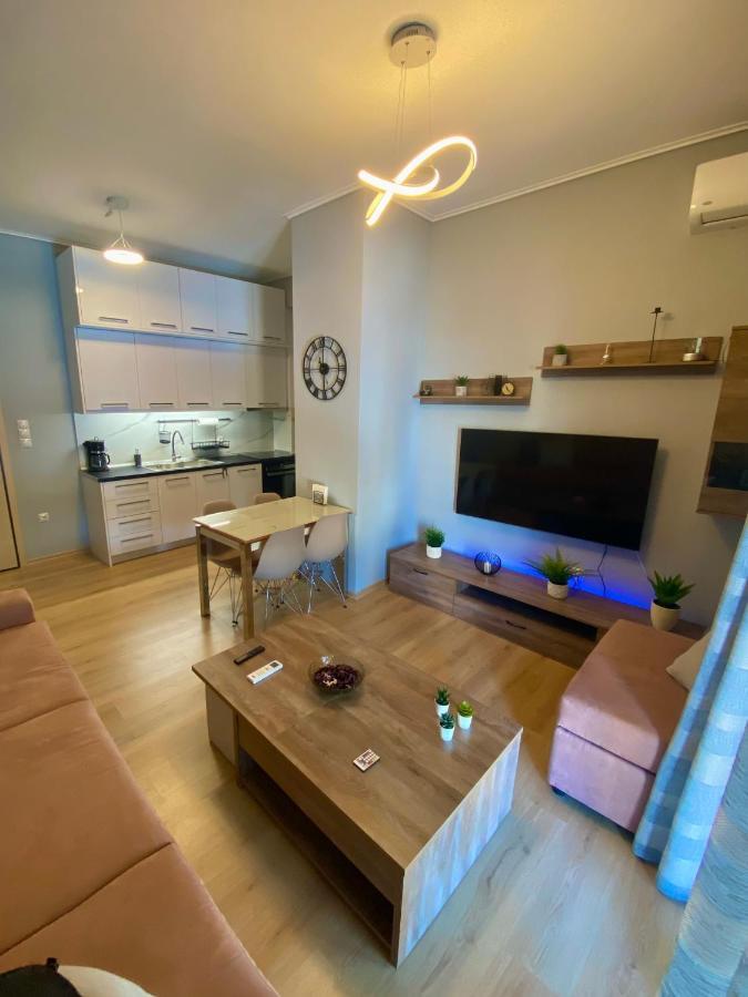 Luxury Suite 10' From The Center Athens Exterior photo